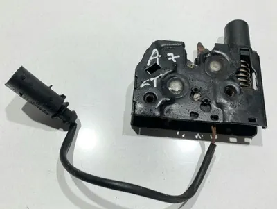 Broasca capota fata / motor stanga 4G0823509C Audi A7 (2010-2018) [4g]