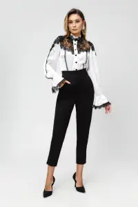 Pantaloni conici cu talie inalta si buzunare laterale