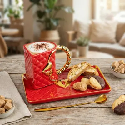 Cana in forma de geanta cu farfurioara si lingurita inima