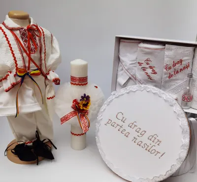 Set Traditional Botez - Costumas baietel Trusou Cutie pentru trusou Lumanare