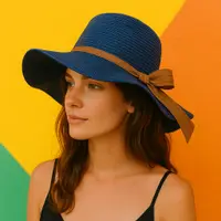 Pălărie de plajă damă Tiara albastră cu fundă maro, din hârtie de paie, bor mediu 35 cm, elegantă și ușoară