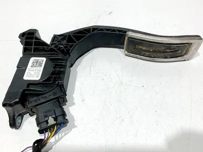 Pedala acceleratie 8W1723523A Audi A4 (2015-2019) [8W2, B9] 2.0 tdi DEUA 150 cp