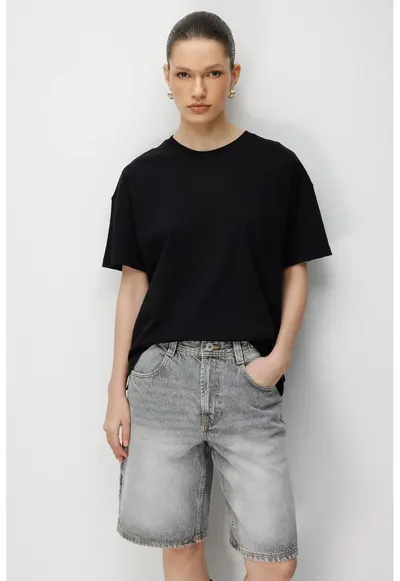 Tricou dama negru - cu guler rotund si slit