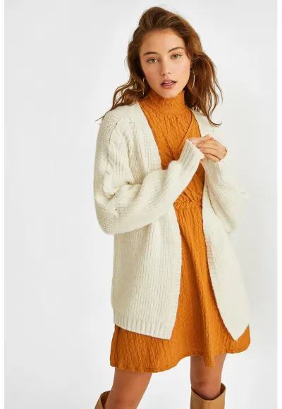 Cardigan cu model torsade - Alb fildes