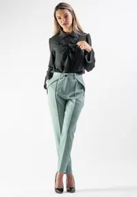 Pantaloni Moze drepti cu buzunare laterale de culoare vernil