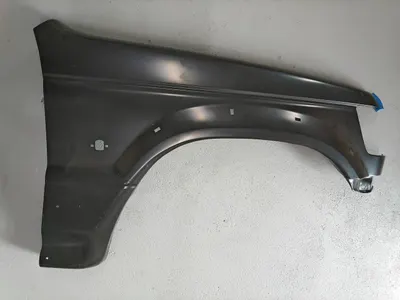 Aripa Stanga potrivit MITSUBISHI PAJERO II 1997-2000 Resigilat - (cu gaura pentru indicator)