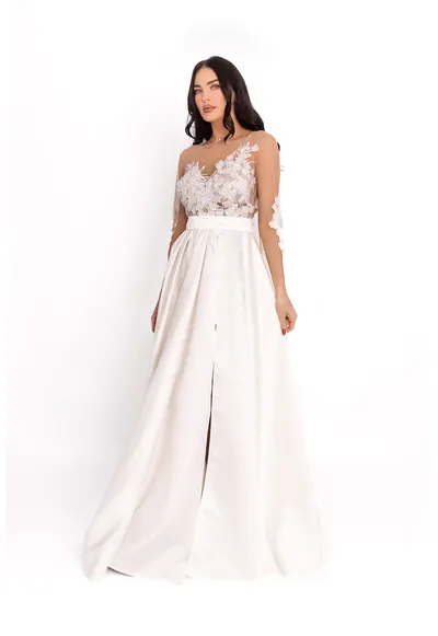 Rochie lunga cu slit frontal si aplicatie florala - Alb optic