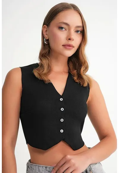 Vesta scurta - cu nasturi - decolteu in V - negru - tricot
