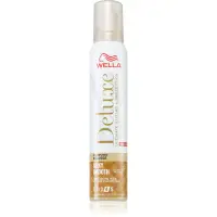 Wella Deluxe Silky Smooth spuma cu efect de nutritiv 200 ml