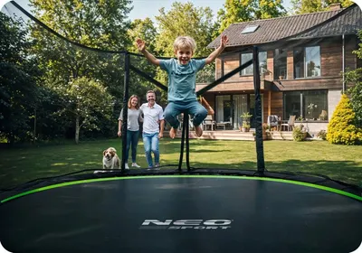 Trambulina de gradina pentru copii Neo Sport Verde 183cm 6FT cu Scara metalica,Plasa de protectie exterioara,Stalpi metalici cu protectie din burete, Intrare cu fermoar si catarama, Covoras impermeabil flexibil