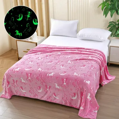 Patura Cocolino Pufoasa, Premium, cu Model Fluorescent, 200x230 cm – Confort si Eleganta de la Johny Home Pucioasa, Roz, Unicorni