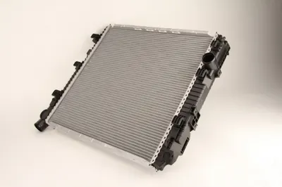 Radiator motor (fara cadru) JELCZ 081; MERCEDES VARIO (B667, B670, B668) OM904.908 OM904.923 1996-2013