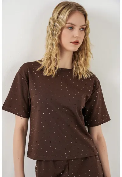 Tricou regular fit - imprimeu buline - maro - poliester/elastan