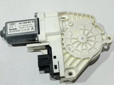 Motoras macara geam stanga fata / spate 4L0959801B Audi Q7 facelift (2010-2015) [4L]