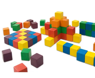 Set de 100 de cuburi colorate din lemn
