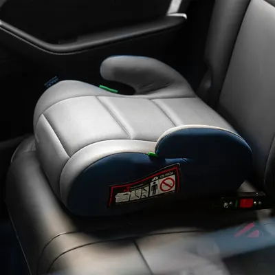 Inaltator auto i-Size Juju Jazzy Booster Gri-Bleumarin, 125x150 cm, isofix, cotiere moi, husa detasabila