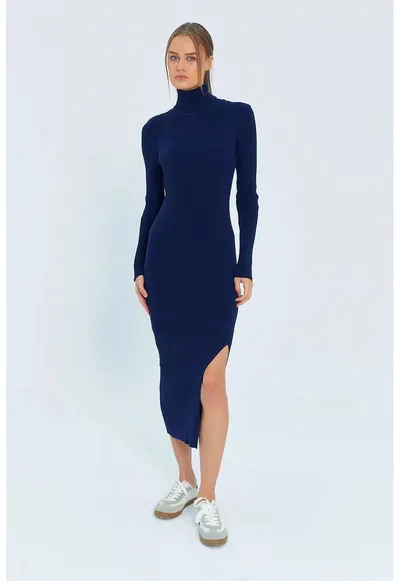 Rochie tricotata - midi cu guler inalt - albastru marin - tricot
