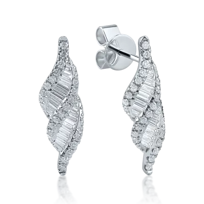 Cercei geometrici din aur alb cu diamante baguette de 0.46ct si diamante round de 0.37ct