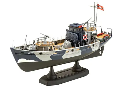 Мodel de asamblat Revell Militar : Nave - Kriegsfischkutte (cu accesorii incluse )