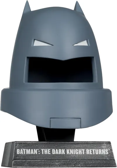 Replică McFarlane: DC Comics: Batman - Batman (The Dark Knight Returns), 17 cm
