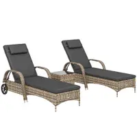 Outsunny Set de 2 șezlonguri : saltea, tetieră, înclinare reglabilă, roți + măsuță de cafea cu sticlă securizată gri închis | Aosom Romania