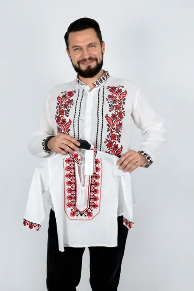 Ie traditionala baieti Mircea 6