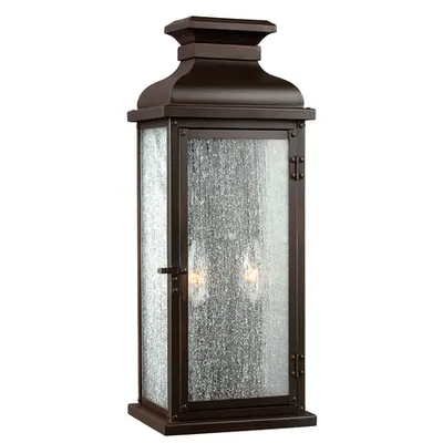 Aplica Pediment 2 Light Medium Wall Lantern