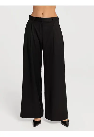 Pantaloni cu buzunare Estra - Negru