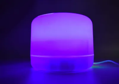 Difuzor de arome cu leduri multicolore