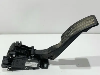 Pedala acceleratie 8200386506 Dacia Duster (2010-2013) 1.5 dci 110 cp K9K (898)