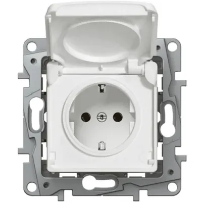 2P+E Priza schuko outlet Niloé - cu shutters - IP44 + flap - screw terminals - alb