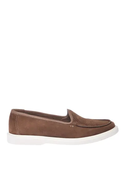 Pantofi loafer din piele intoarsa cu perforatii decorative - Maro