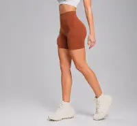Pantaloni Scurți Sport Seamless Push-Up, LGS18, maro