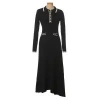 Rochie lunga neagra cu guler tip polo si nasturi decorativi