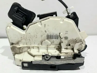 Broasca usa dreapta fata 5K1837016E Volkswagen Golf 7 (2012-2017)