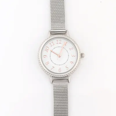 Ceas clasic cu cadran alb si detalii rose gold