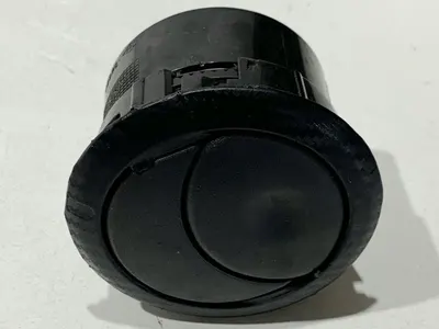 Grila ventilatie bord 687601987R Dacia Duster (2010-2013)