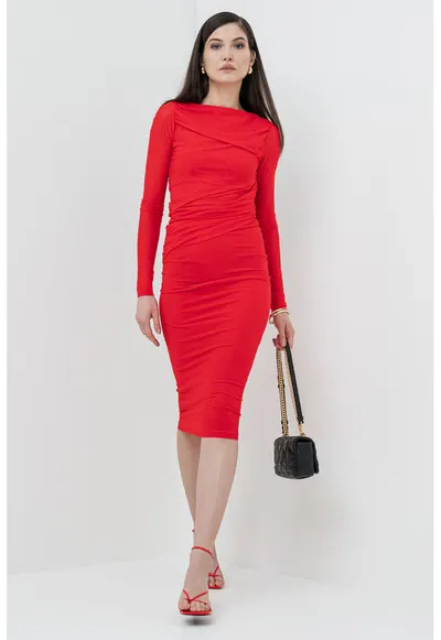 Rochie midi cambrata cu decolteu barcuta - Rosu