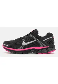 Pantofi sport barbati Vomero 5 ""Black/MetalicPlatinum/Anthracite/Pink Blast"" - 42EU - FB9149-004