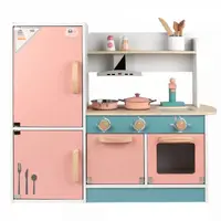 Bucatarie Multifunctionala din Lemn cu Aragaz si Frigider