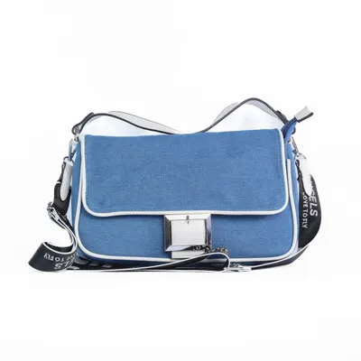 Geanta Denim cu Catarama Decorativa Crl 8836 Alb