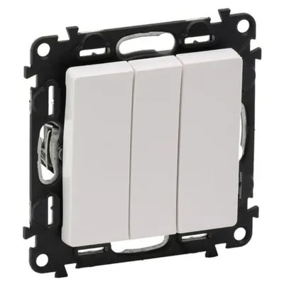 Intreruptor triplu Legrand 752103, 10AX, 250V, 10A, IP20, alb