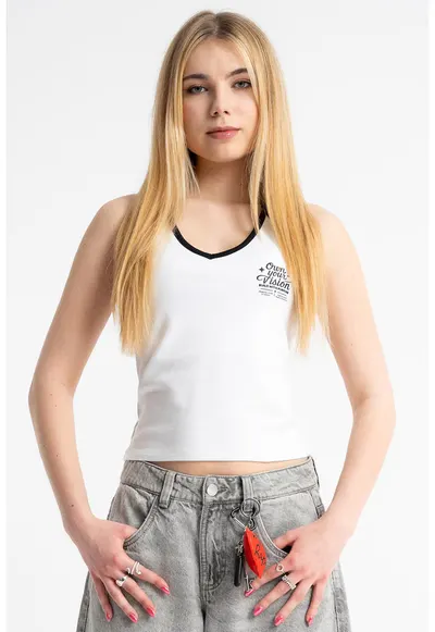 Top halter cu detalii unice - Alb