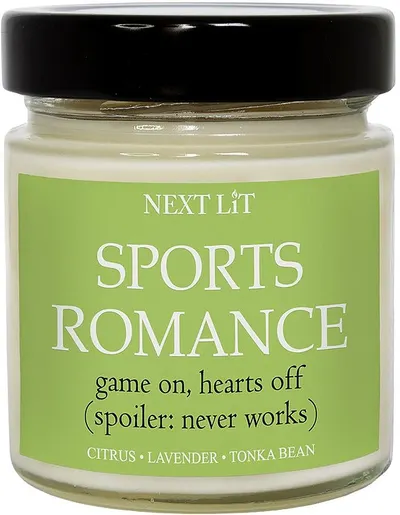 Lumânare parfumată Next Lit Genre Tales - Romance sportiv, 180 g