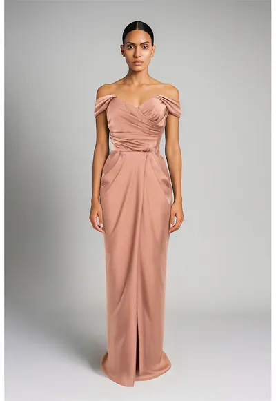 Rochie maxi drapata cu decolteu pe umeri - Bej