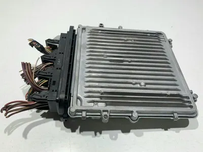 Calculator motor ecu 8513242 BMW Seria 5 (2010-2017) [F10] 2.0d N47D20C 184 cp