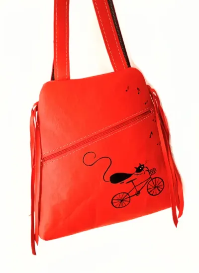 Rucsac corai din piele naturala ,lucrat manual ,cu pisicuta pe bicicleta,unicat