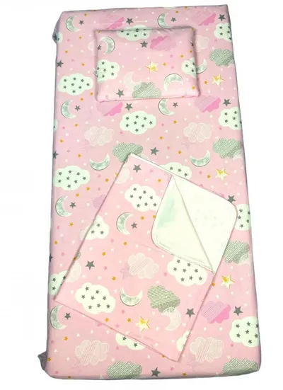 Set 3 piese paturica cu cearsaf si pernuta 140x70 cm Nori cu luna roz