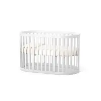 Patut oval pentru copii 90140x70cm LD14 Alb din lemn masiv de fag, 0-4 ani, kit extensie 140x70cm inclus, saltea inclusa, inaltimea saltelei reglabila