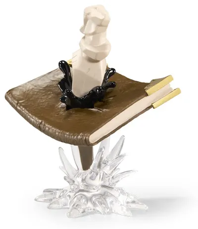 Statuetă The Noble Collection Movies: Harry Potter - Tom Riddle Diary & Basilisk Fang, 10 cm